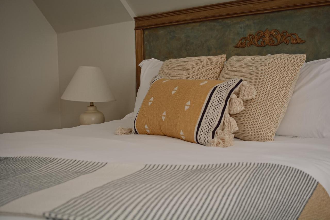 Hill Road Manor Bed & Breakfast Grand Falls Windsor