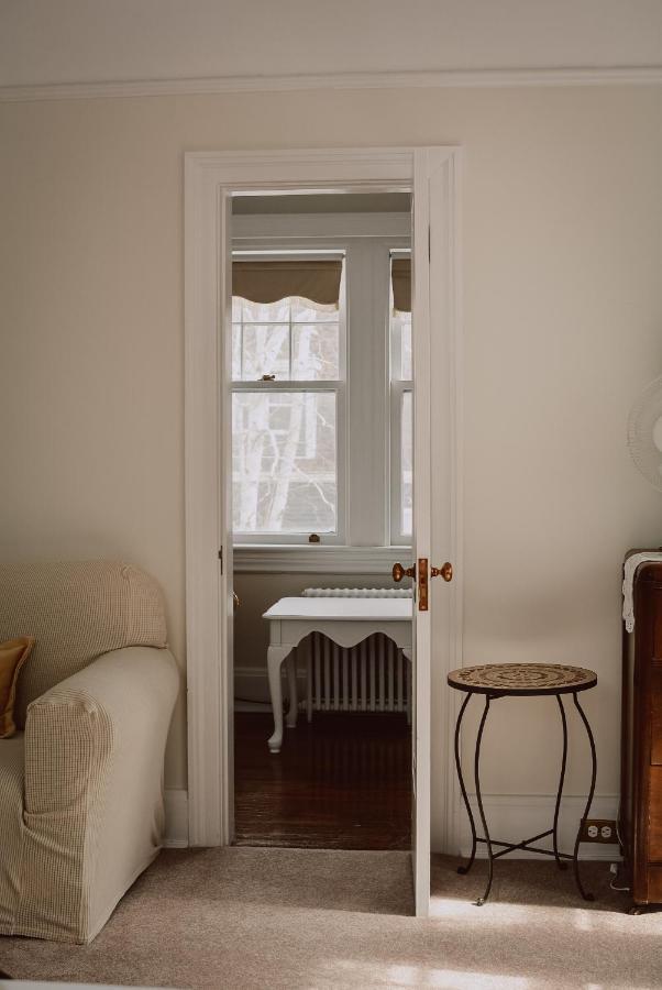 Hill Road Manor * Grand Falls Windsor